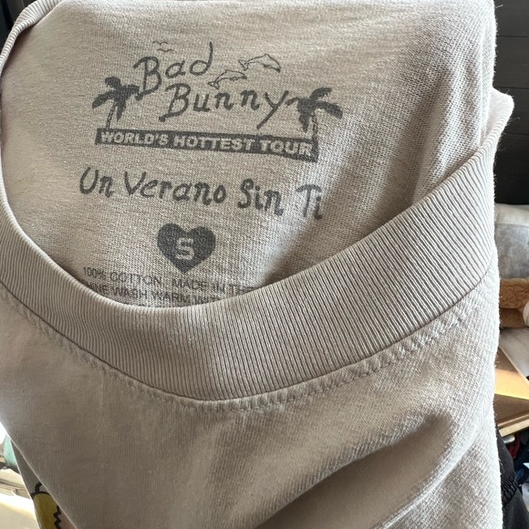Bad bunny UVST Official Merch (2022) Long sleeve sweatshirt - Picture 3 of 3